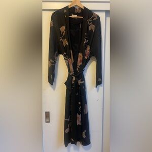 Aritzia | Wilfred | Durante Jacket | Satin Black Floral Women's Robe